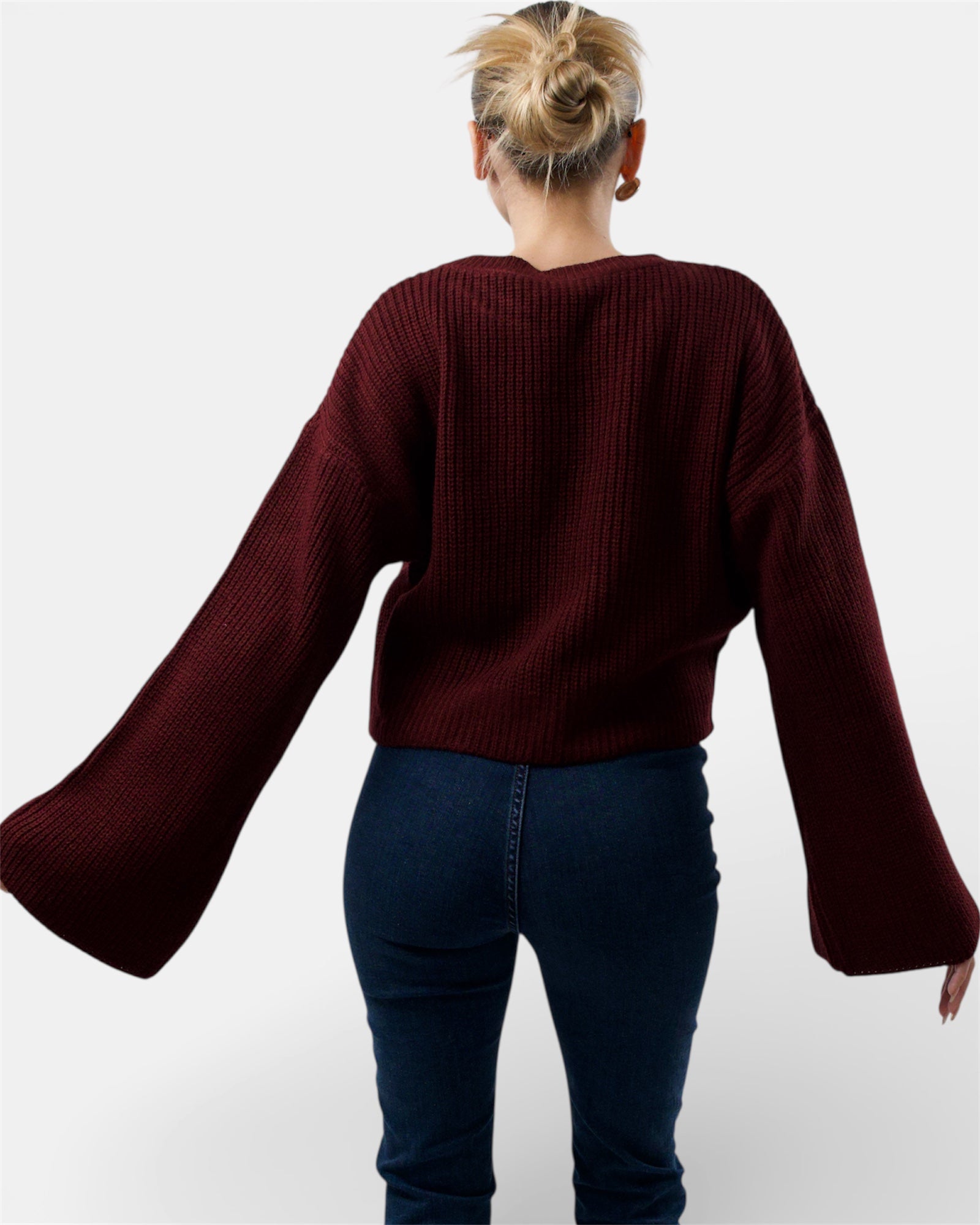 Πλεκτή κοντή μπορντό μπλούζα με ανοίγματα στα μανίκια