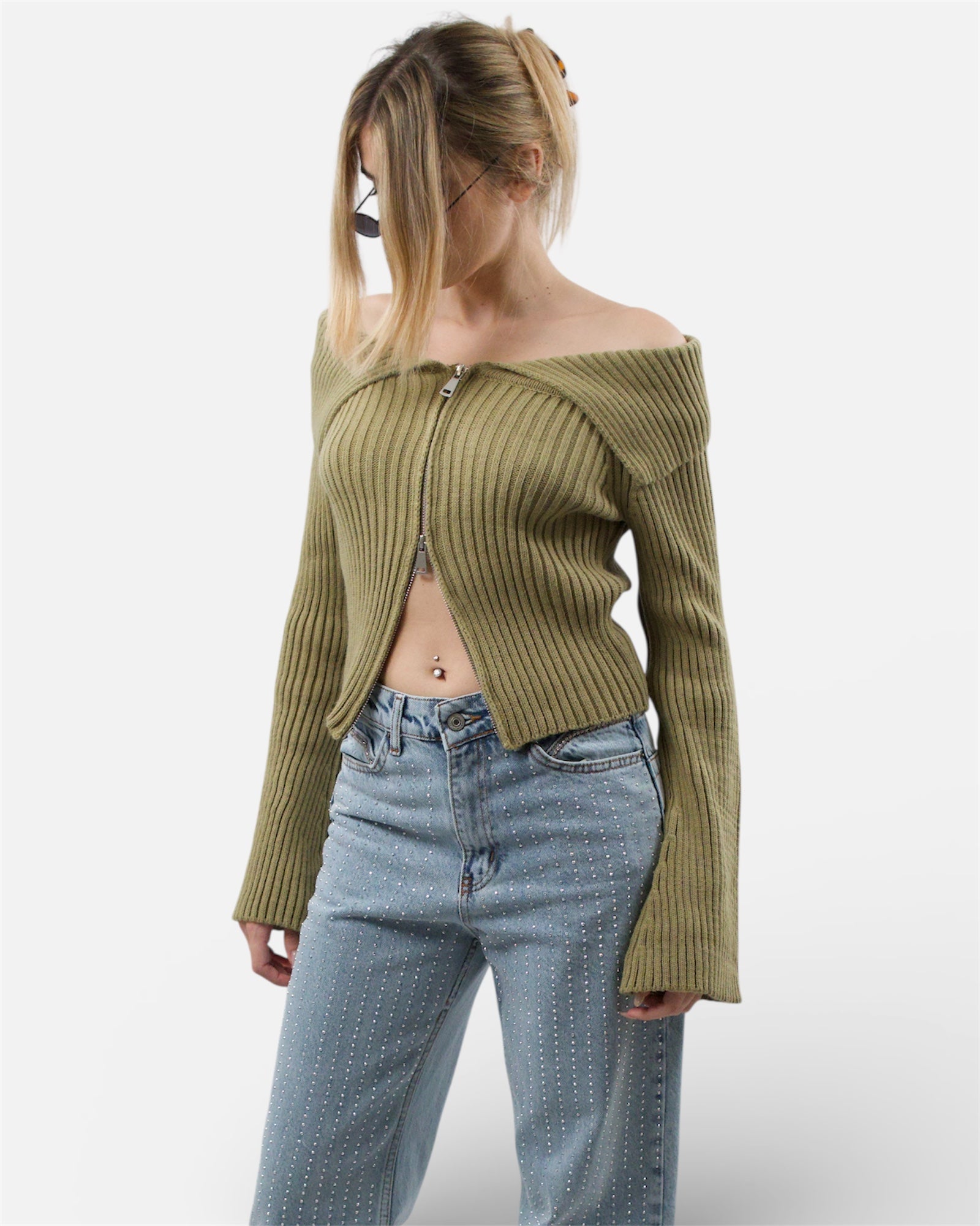 Πλεκτή μπλούζα/ζακέτα με έξω ώμους