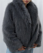 Γκρι oversized γούνα