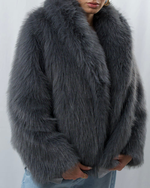 Γκρι oversized γούνα