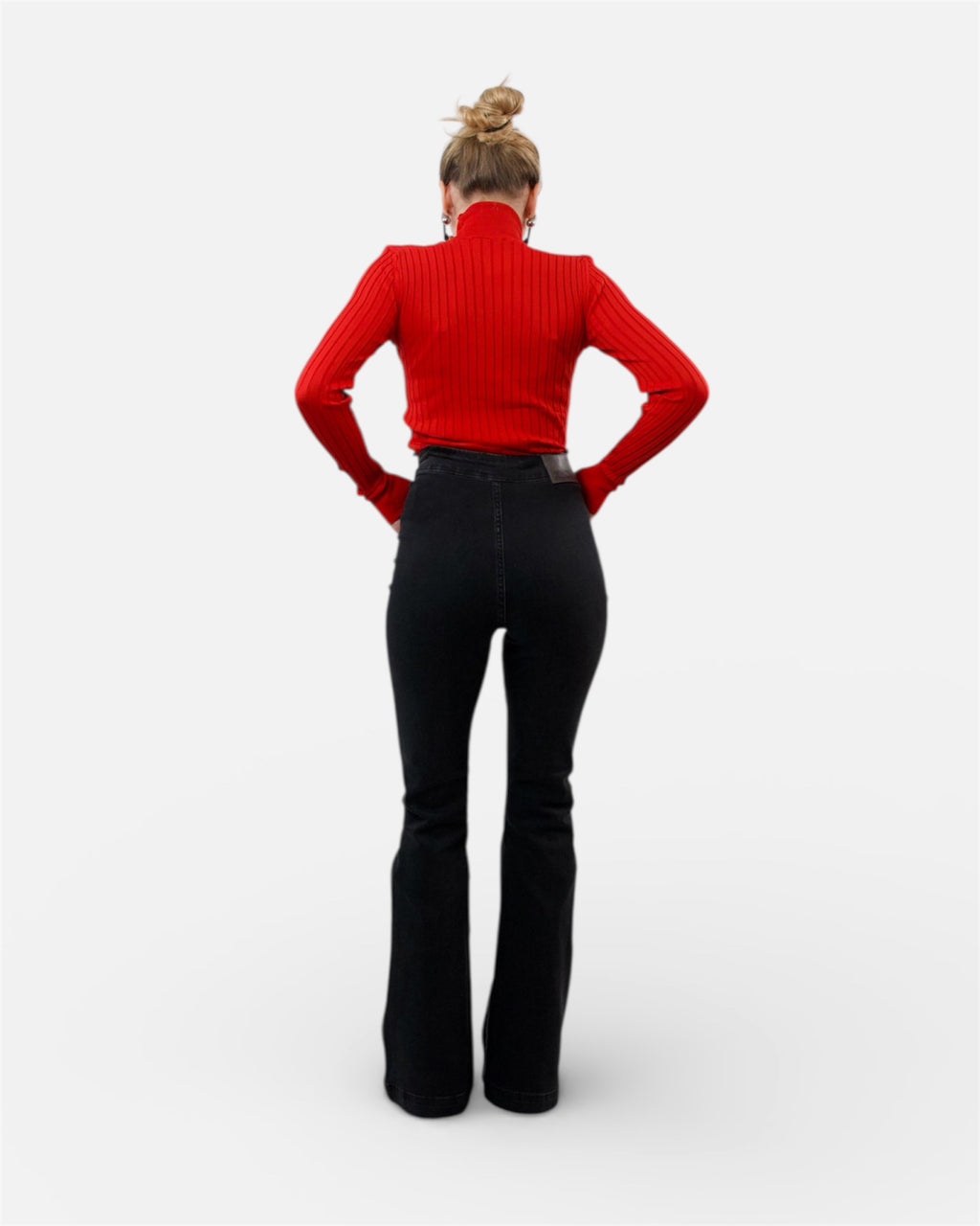 Μαύρο ελαστικό ψηλόμεσο τζιν καμπάνα